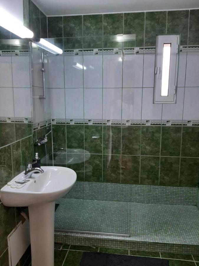 Chic Apartament Deva Esterno foto